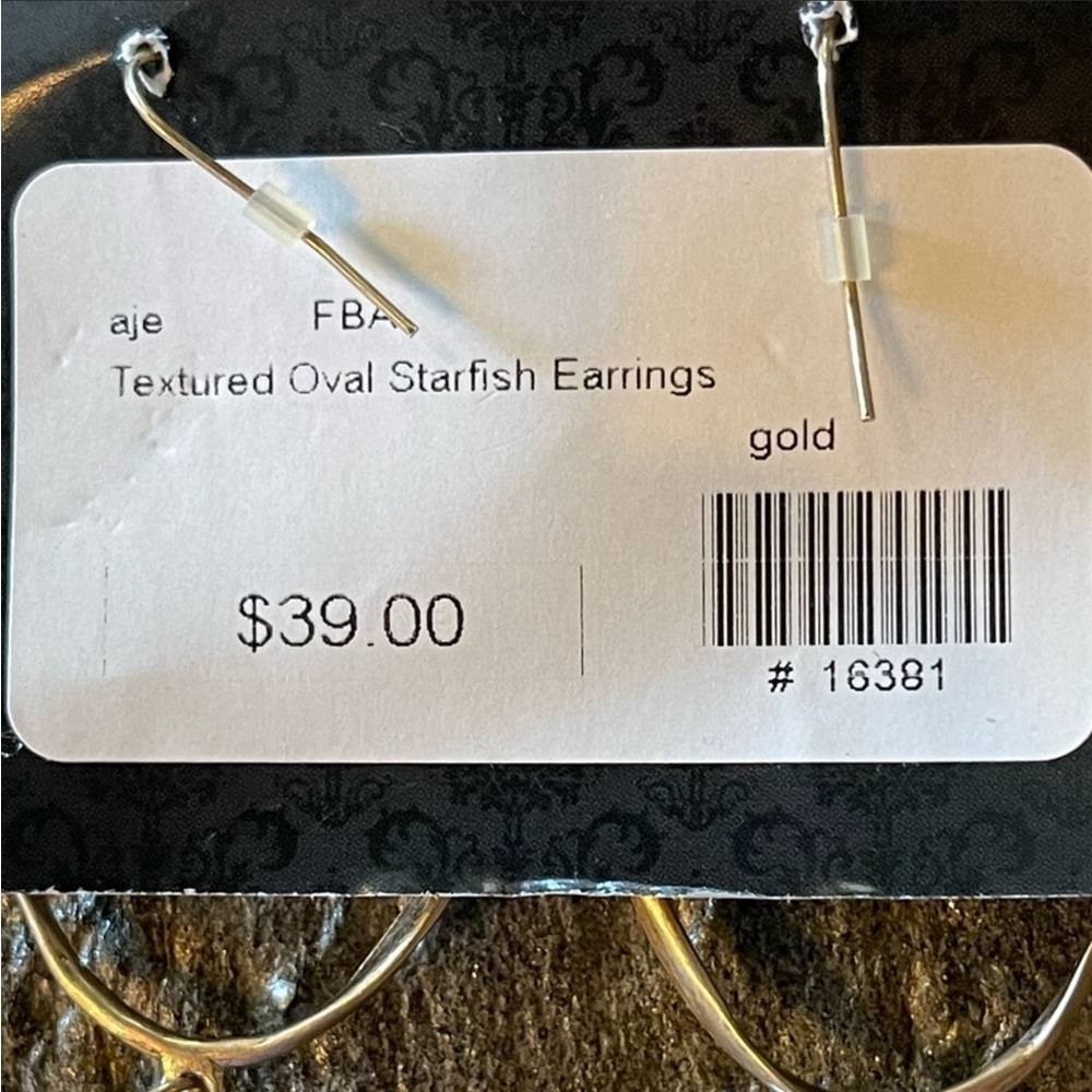 Oval Pearl Starfish Earrings - Picture 13 of 15